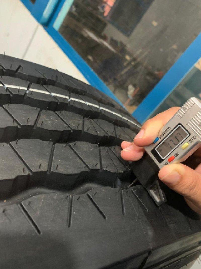 PNEU 295/80R22.5 18PR VR50Z LISO ST